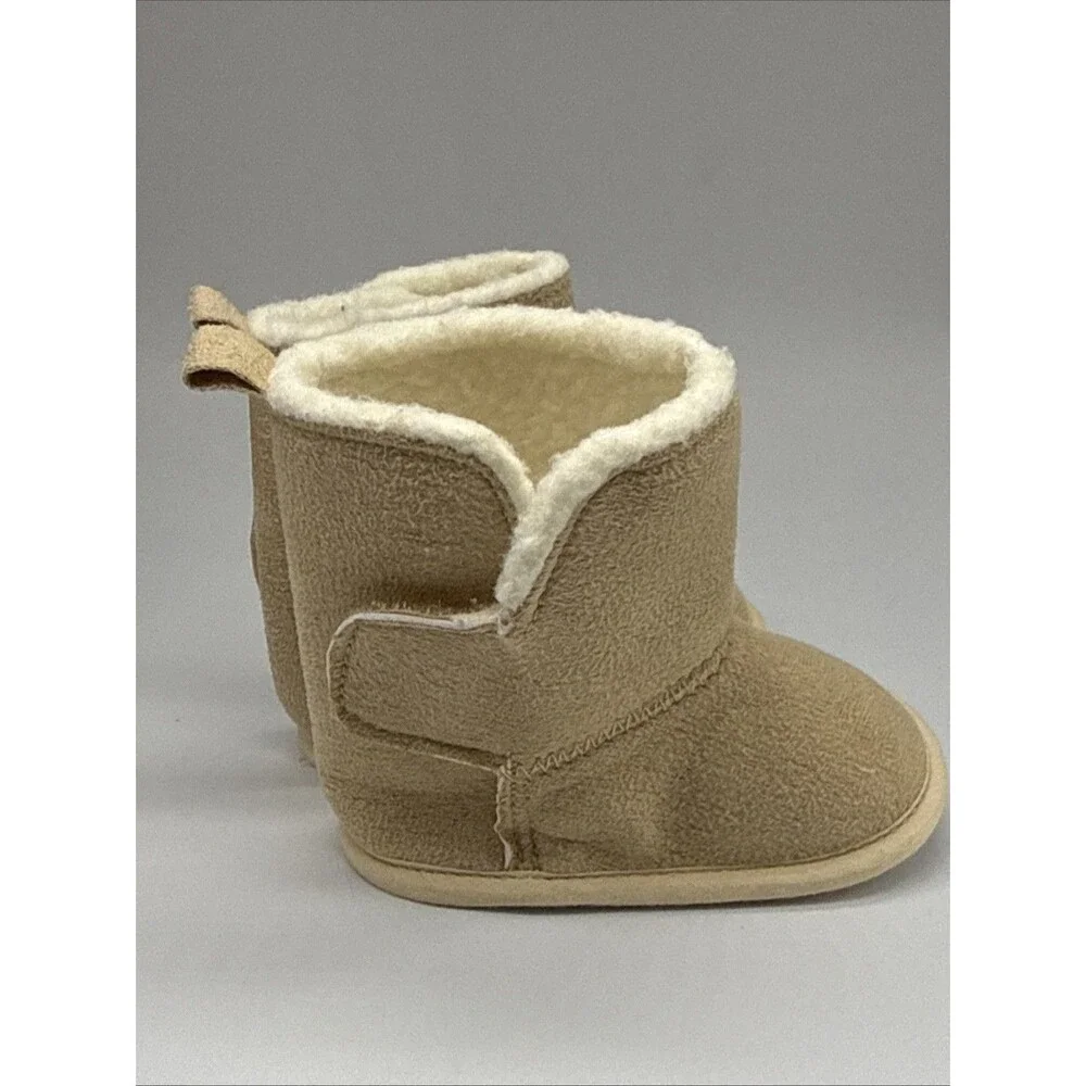 Baby Boots Lot 2 Carter’s 0-3M Rising Star 3-6M Winter Infant Booties Cabin Core